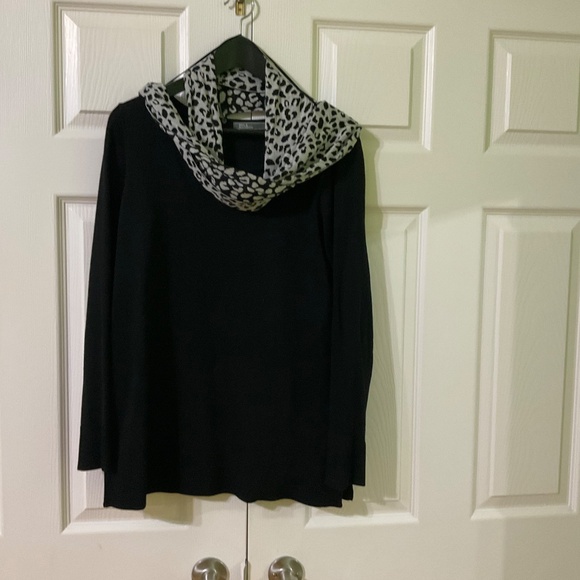 89th & Madison sweater with scarf, black and white - Picture 2 of 4